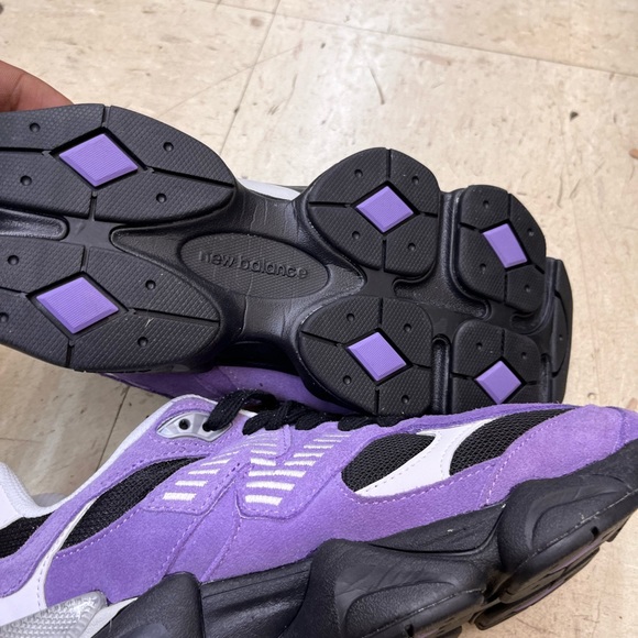 New Balance 9060 
Purple - black 
10/10 condition excellent like new Mens 9 - Picture 5 of 7